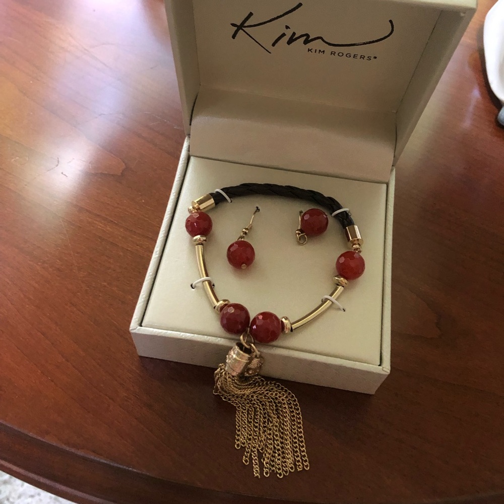 Bracelet and earring set